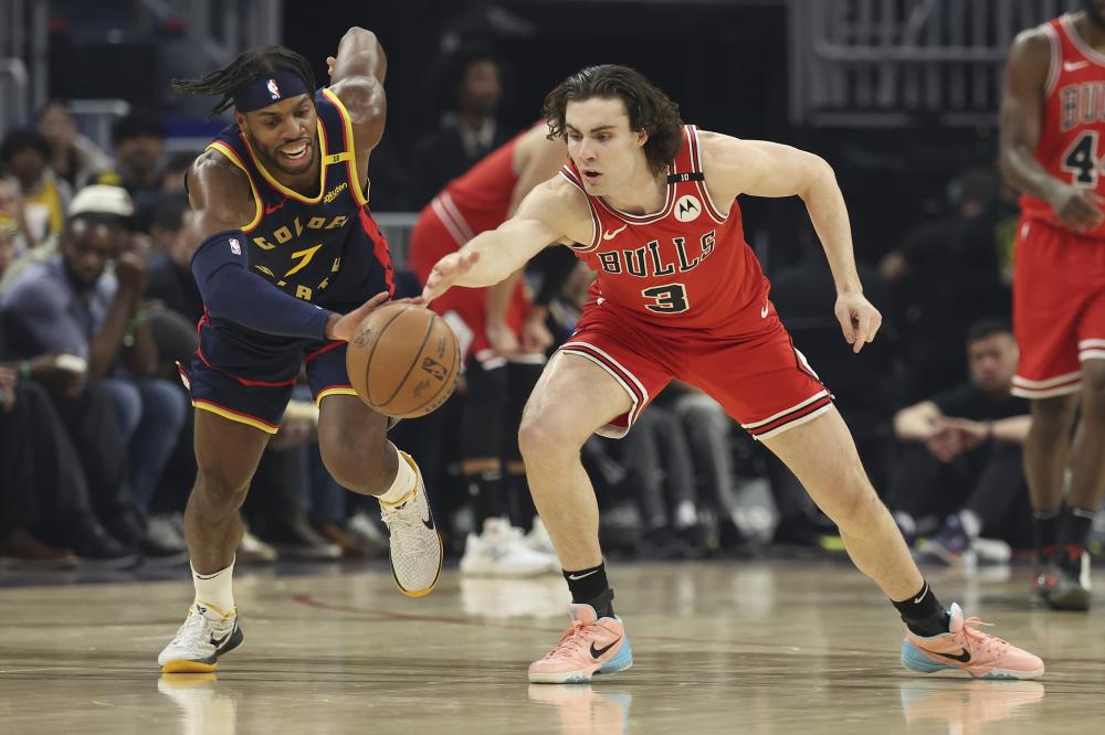 任右中卫或 任右中卫或