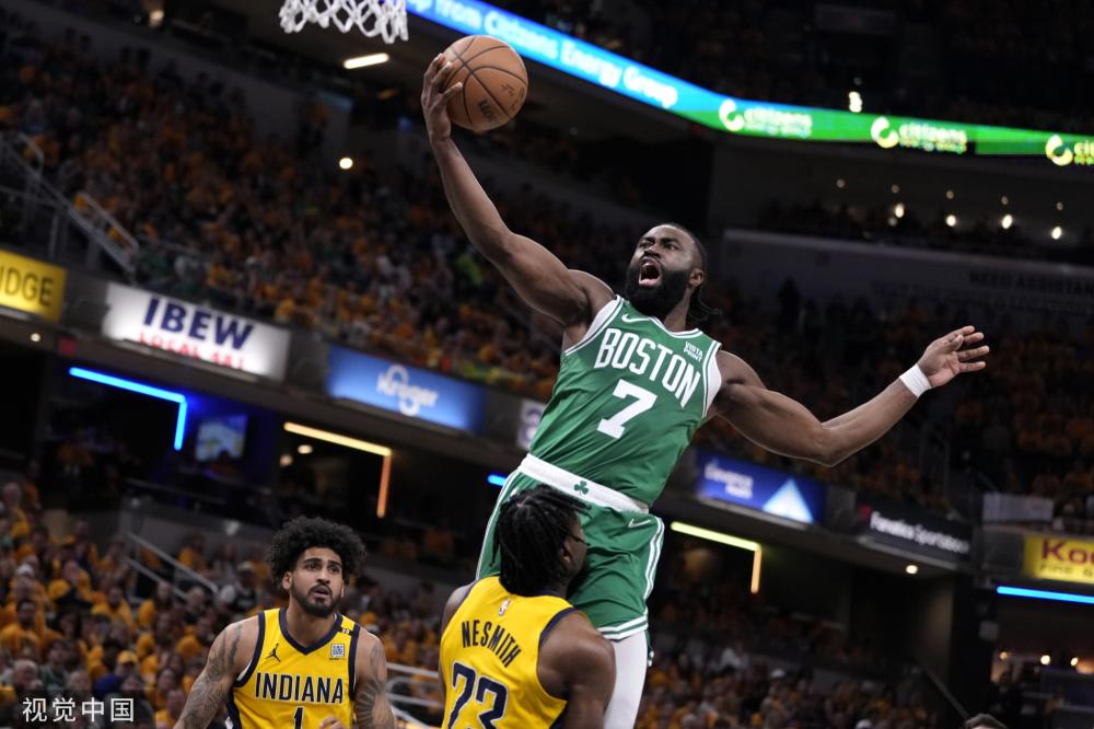 中国男足再 中国男足再